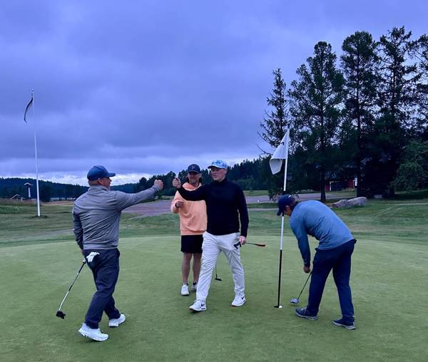 24 tuntia golfia juniorien hyväksi – Iitti Golfissa pelattiin viisi kierrosta