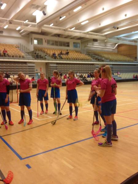 BlueFox/Jeppis FBC B-tyttöjen ottelussa Nurmon jymyä vastaan 3-1 voitto