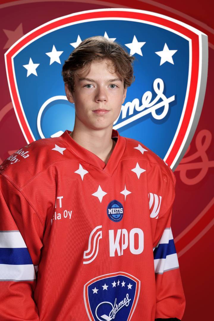 Liam Lindqvist Pohjola-leirille