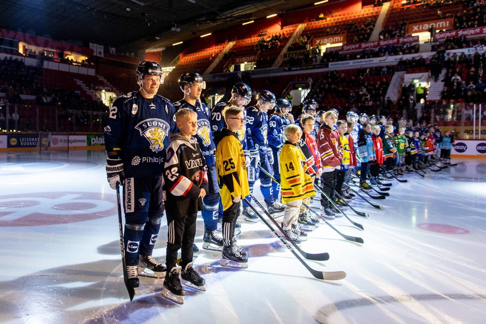 ​Lahtelaisjuniorit saattoivat Lahdesta maailmalle ponnahtaneita A-maajoukkuepelaajia Tshekki-otteluu