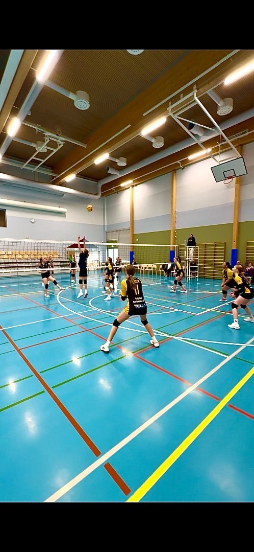 C-tytöt starttasi kauden Isokyrössä