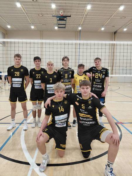 Pooli 2A Alastarossa, Tiikerit neljäs kovassa seurassa