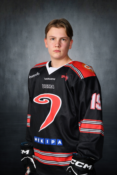 Kivinen Oskari