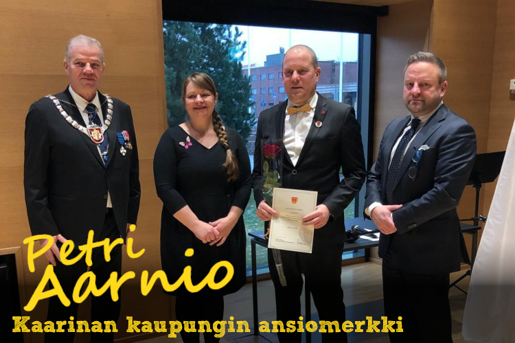 Petri Aarnio palkittu Kaarinan kaupungin ansiomerkillä