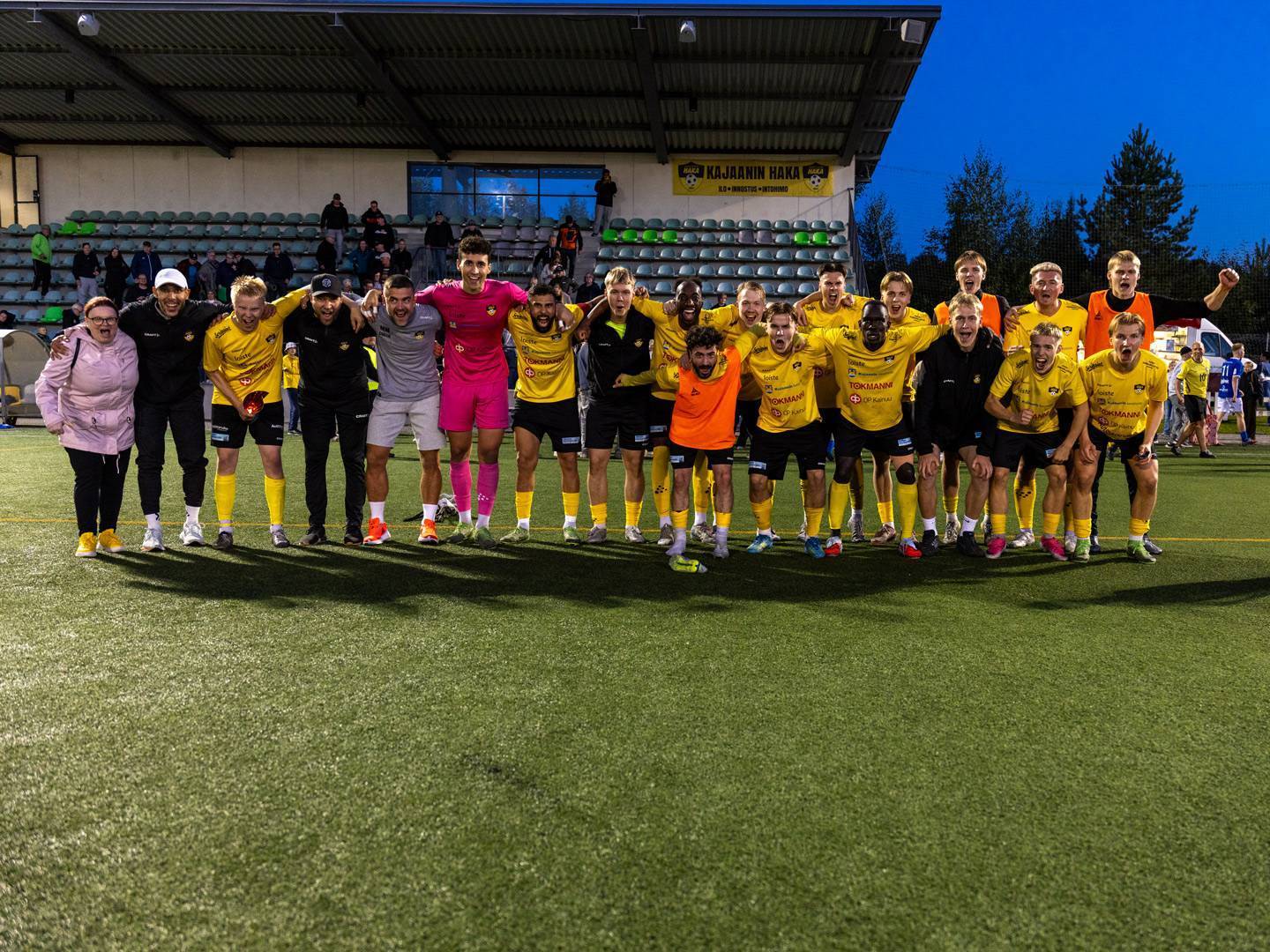 KAJAANI ON KELTAINEN - Haka taisteli upean derbyvoiton!