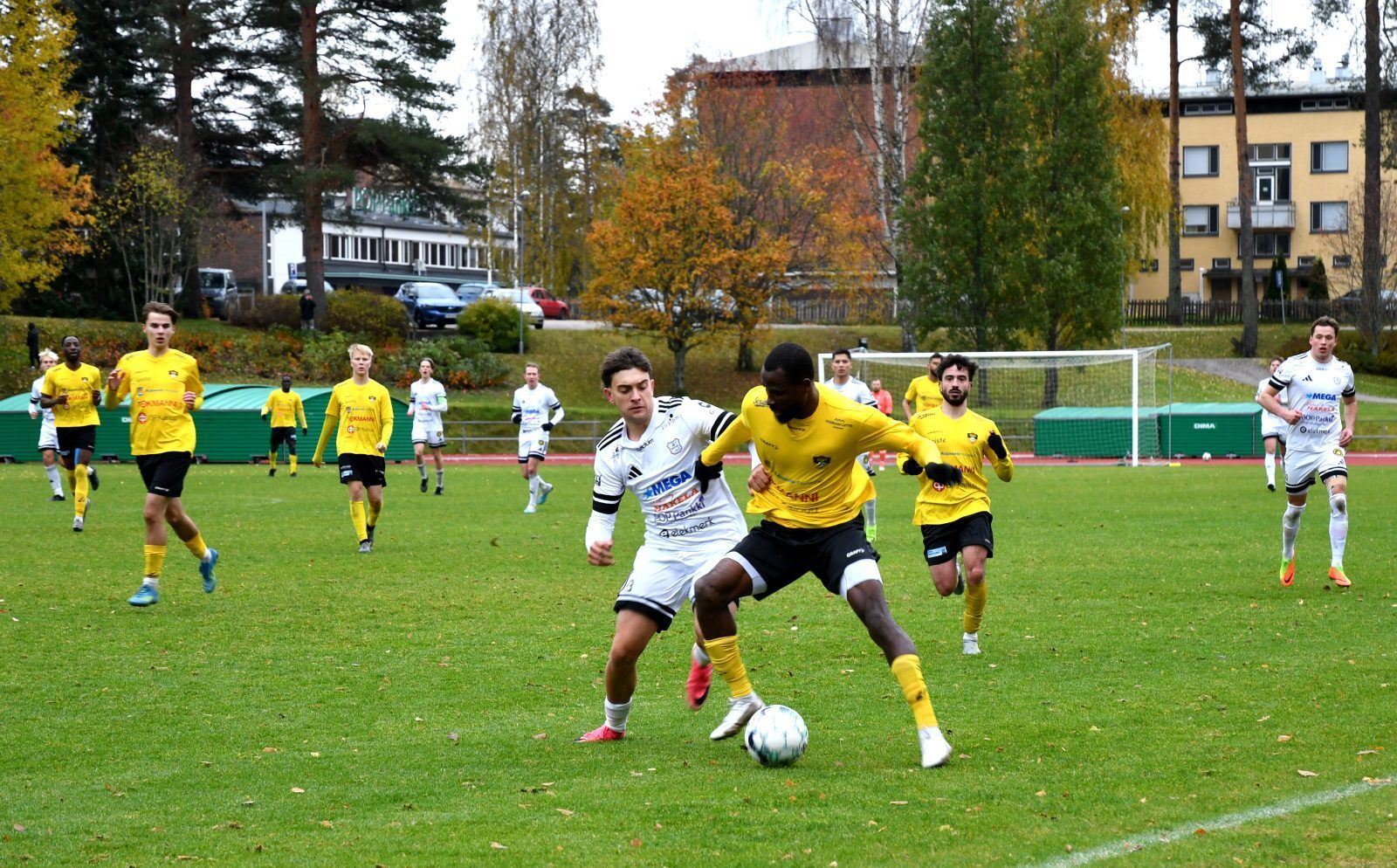 Kajaanin Haka ratkaisevan nousutaiston äärellä!