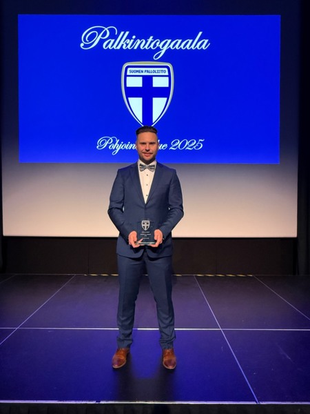 K-Pallolle tunnustusta Palloliiton Pohjoisen alueen Seurojen Ääni -gaalassa.