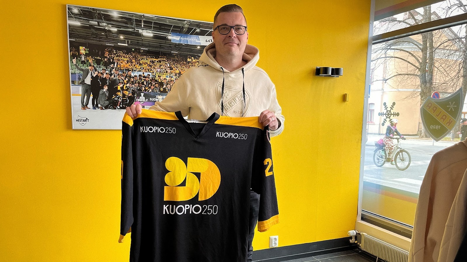 Kuopio250- lämmittelypaidoista yli 3500 euroa hyvään tarkoitukseen