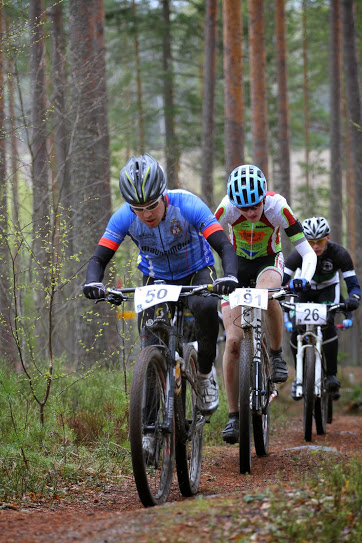 Jaakko Suomu edustaa Tarmoa maastopyöräilyssä