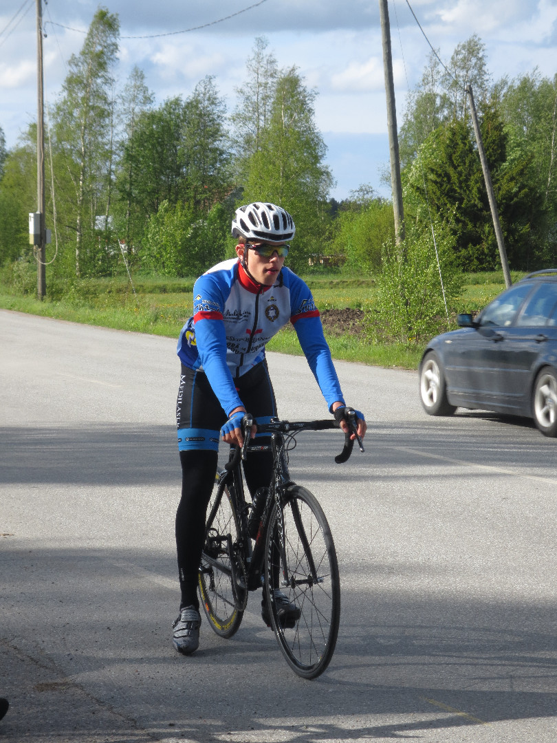 Sampo Lahti voitti ratapyöräilyn SM-mitaleja 