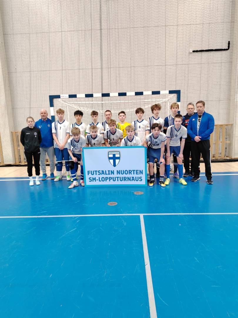 Kälviän Tarmo P15 futsalin SM- kisojen kuudes.