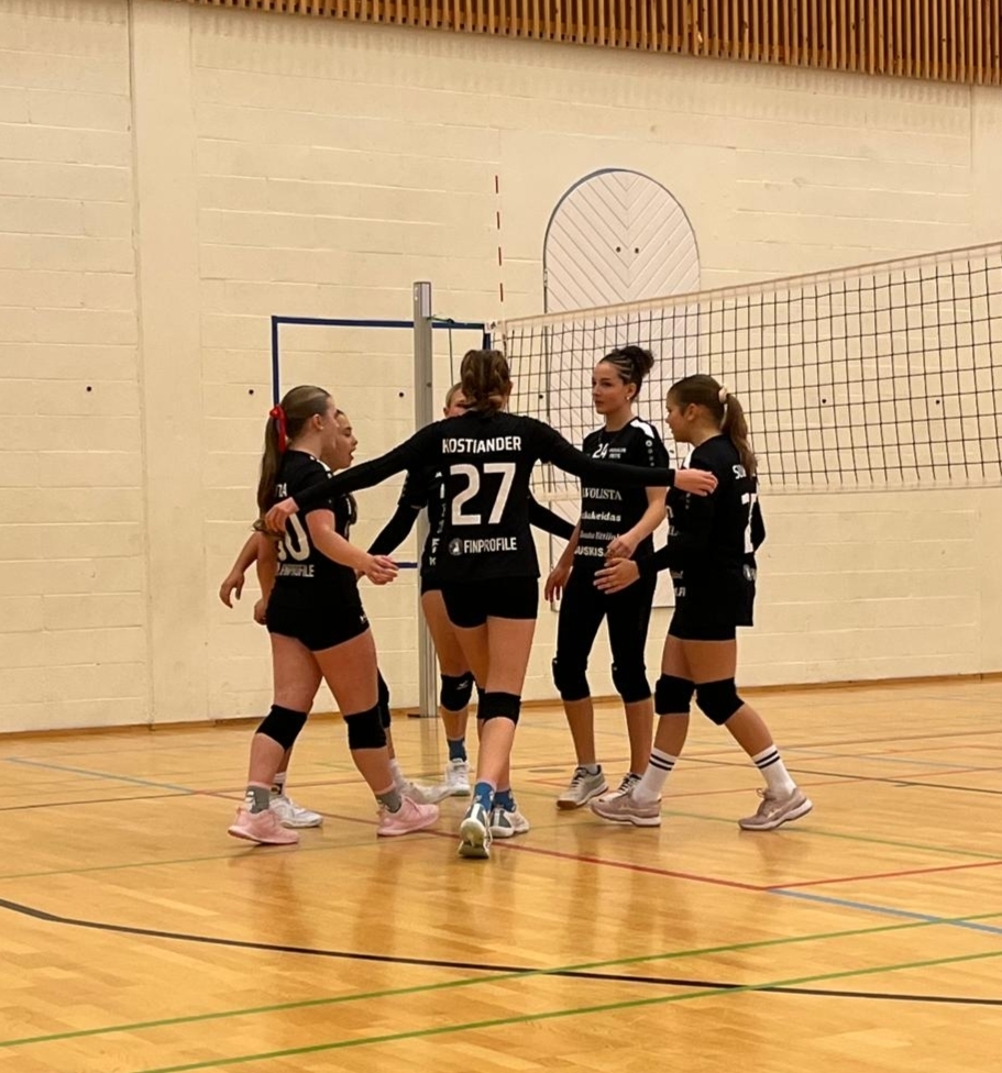 Kausi alkuun U17- ja U13-tyttöjen turnauksilla