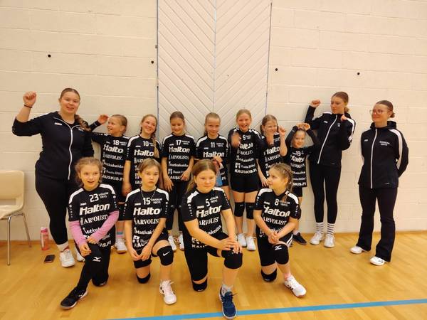 U11-tytöillä kotiturnaus