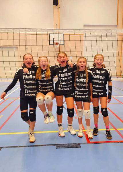 U13-tytöt Kausalassa ja Lopella