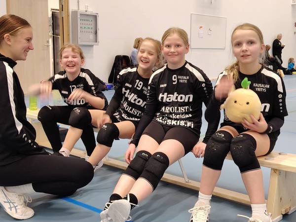 U11-tytöt Vantaalla ja Hyvinkäällä