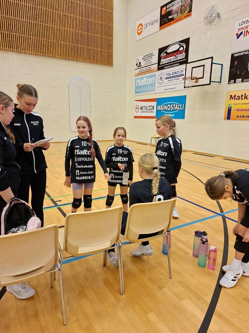 U11-tytöt Järvenpäässä ja Kausalassa