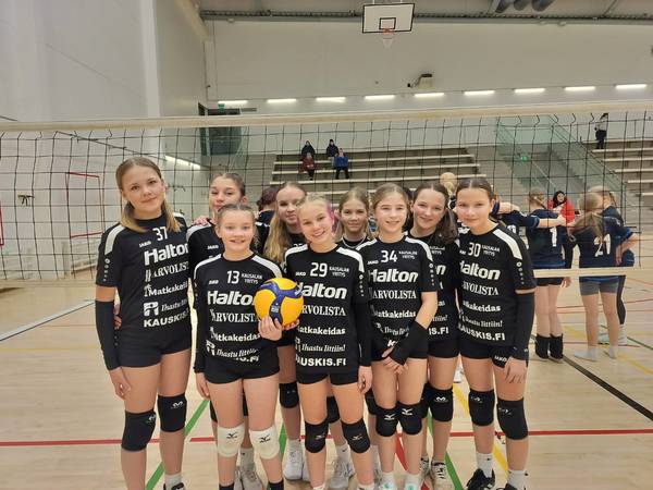 U13-tytöt 6vs.6-turnauksessa Espoossa