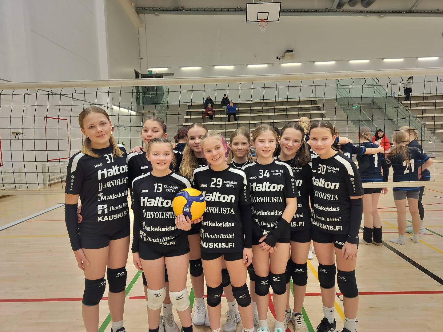 U13-tytöt 6vs.6-turnauksessa Espoossa