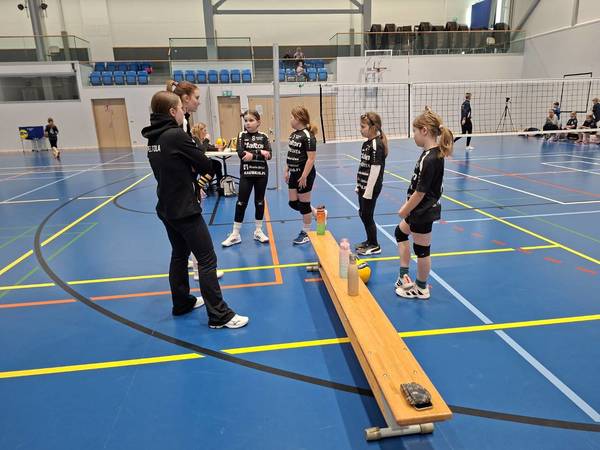 U11-joukkueet Mäntyharjulla ja Vantaalla