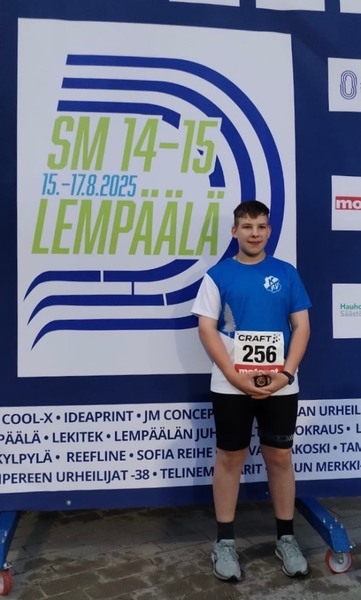 Hieno viikonloppu Nuorten SM-kisoissa – Arttu heitti pronssia