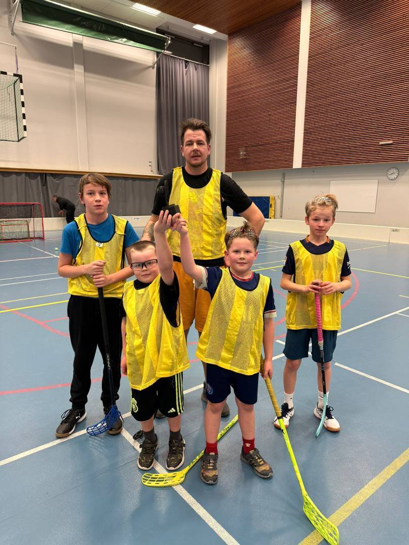 Minisäbäturnauksen voittajajoukkue