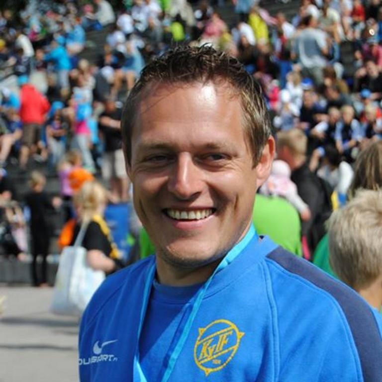 Juniorivalmennuspäällikkö valittu