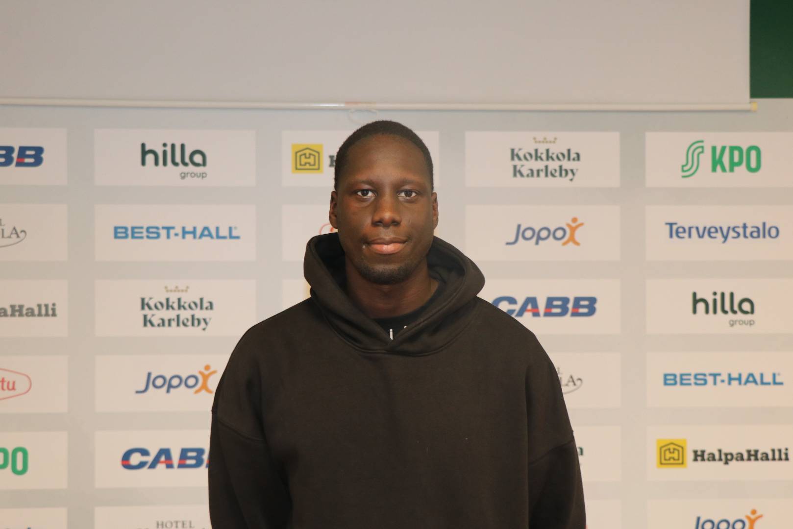 Watse allekirjoitti jatkosopimuksen