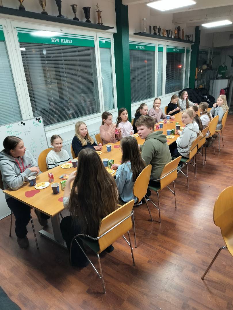 Tyttöjen ilta