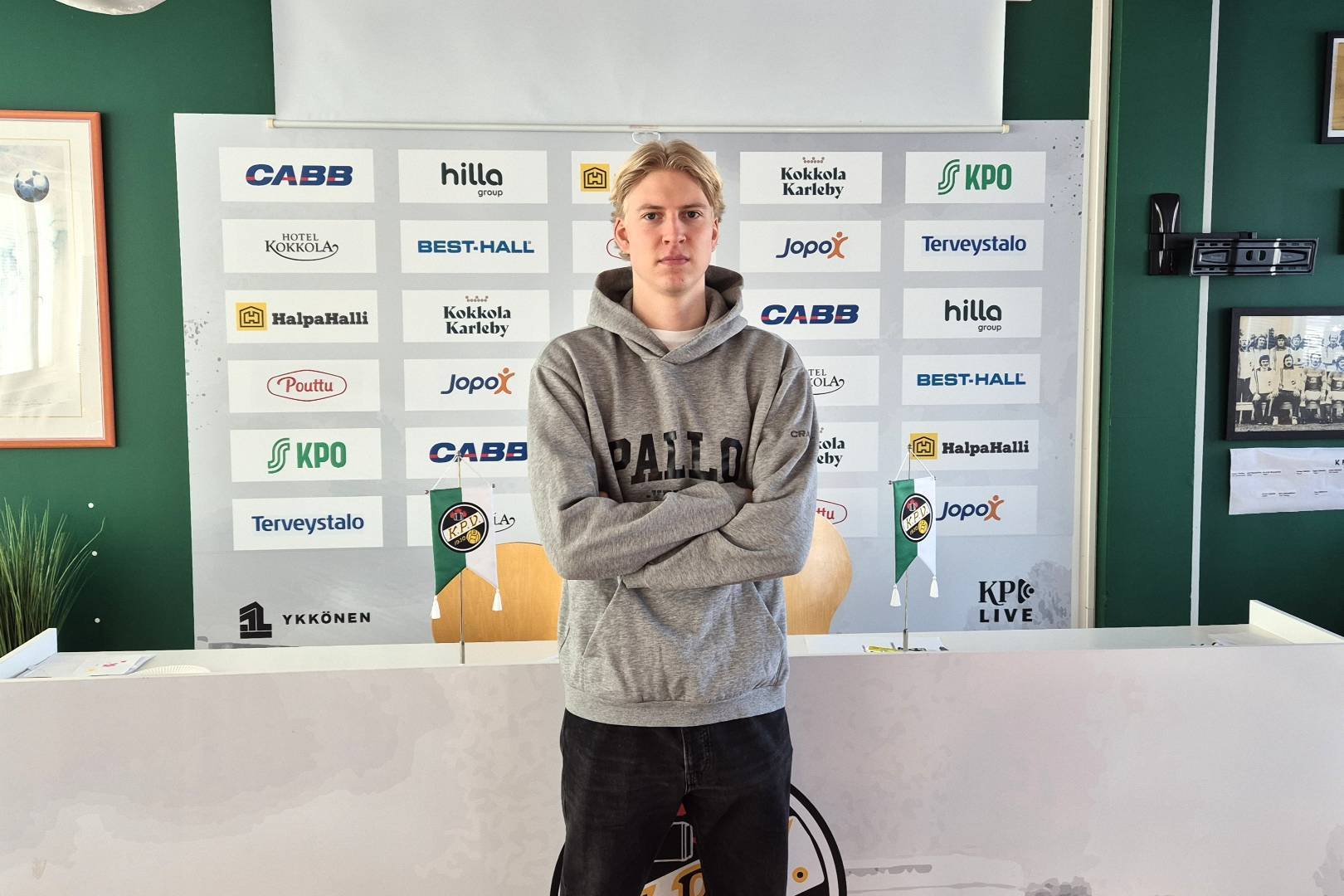 Vesala ja Enqvist uusimmat sopimuspelaajat