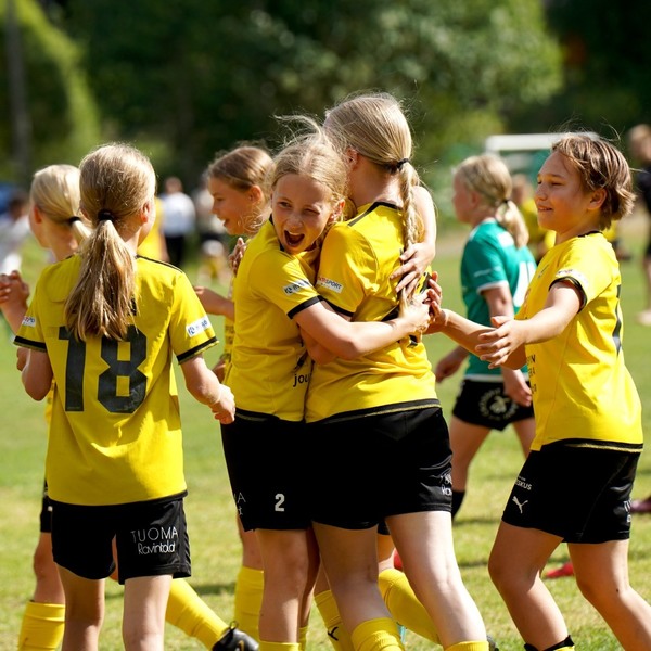 Kuopion Palloseura ry:lle LähiTapiolan 15 000 euron pääpalkinto