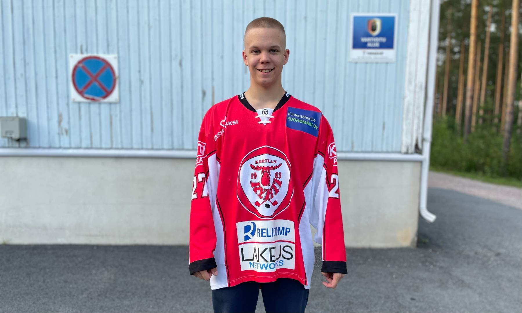 Ryhti täydentää maalivahtiosastoaan Eemeli Söderlundilla!
