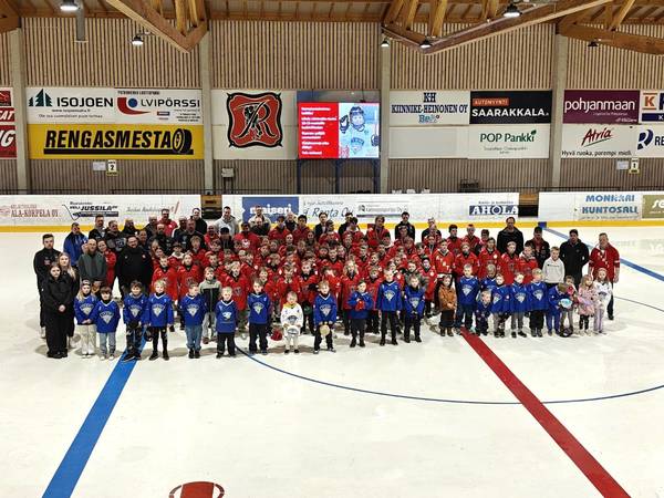 Jääkiekkojaosto palkitsi urheilijoita ja seura-aktiiveja
