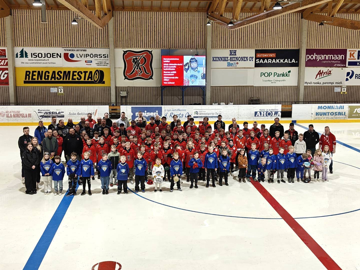 Jääkiekkojaosto palkitsi urheilijoita ja seura-aktiiveja