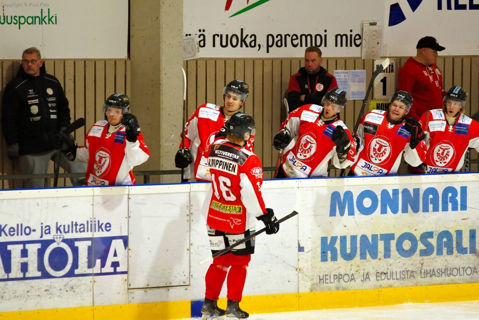 Vieraissa voitto Highsticksista, kotona tappio Kraftille