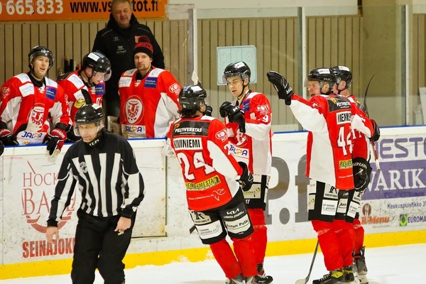 Ryhti joulutauolle voiton siivittelemänä