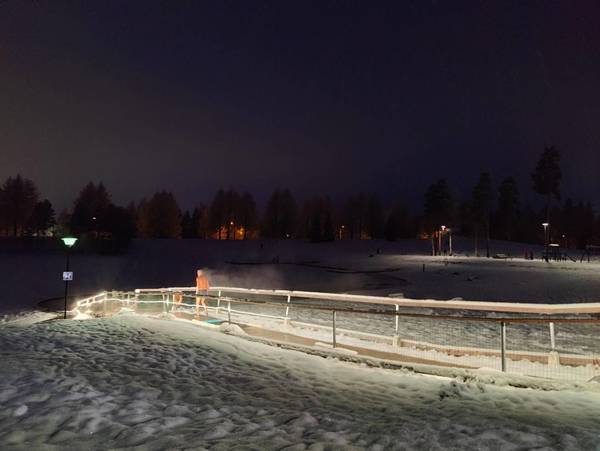 Kuuttien retki Lakeuden Avantouimareiden avantosaunalle