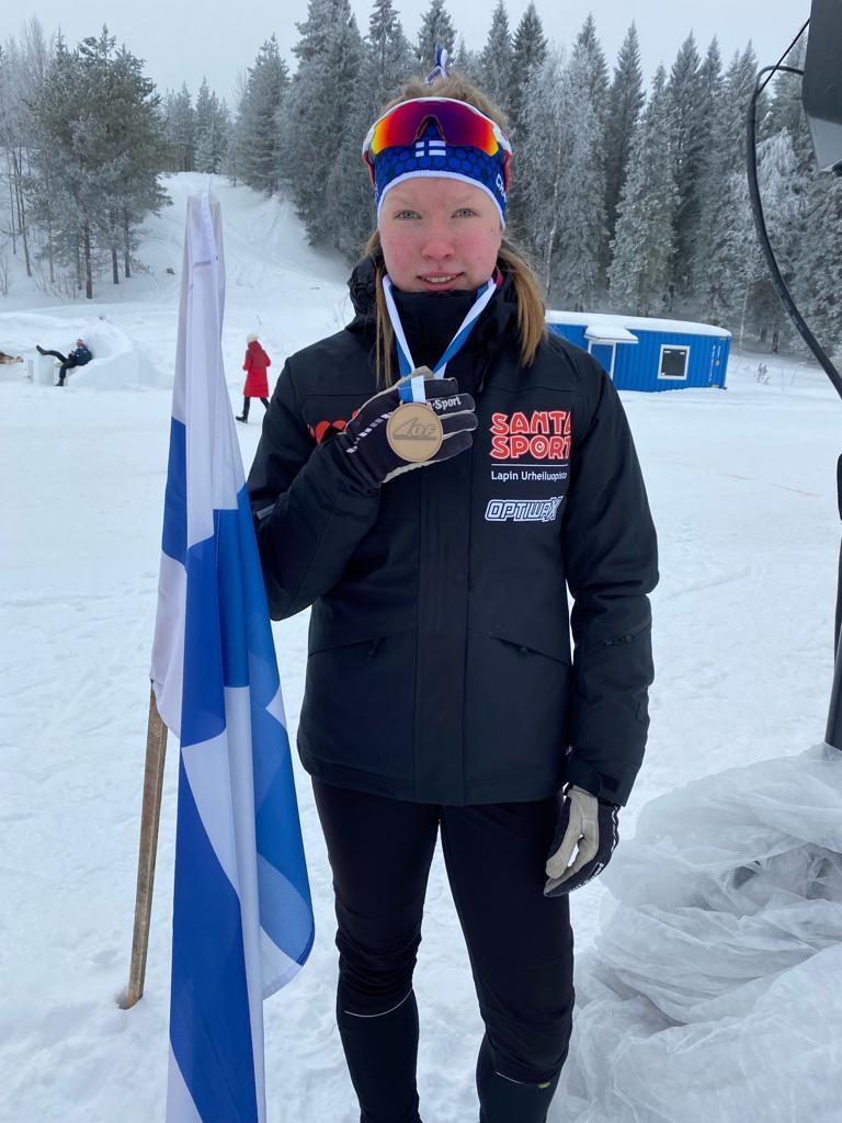 Johanna Naskalin hiihtosuunnistuksen nuorten EM-pronssimitalikahvit su 27.11. klo 15 Kehäkukalla
