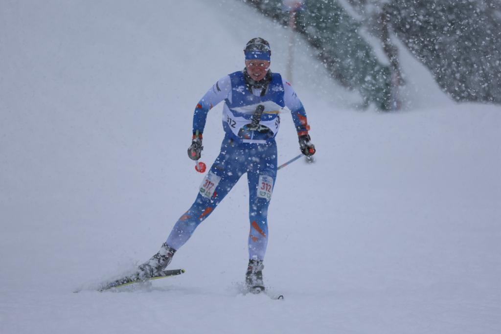 Johanna Naskali nuorten hiihtosuunnistuksen MM-kilpailuissa Ramsaussa