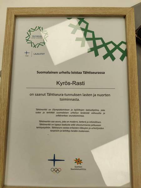 Kyrös-Rasti jatkaa suunnistuksen tähtiseurana