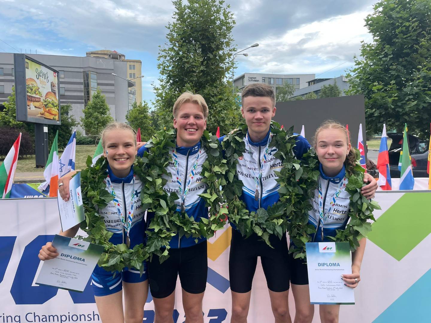 Sampo Sankelo MM-pronssille nuorten sprinttiviestissä - sprintistä lisäksi viides sija