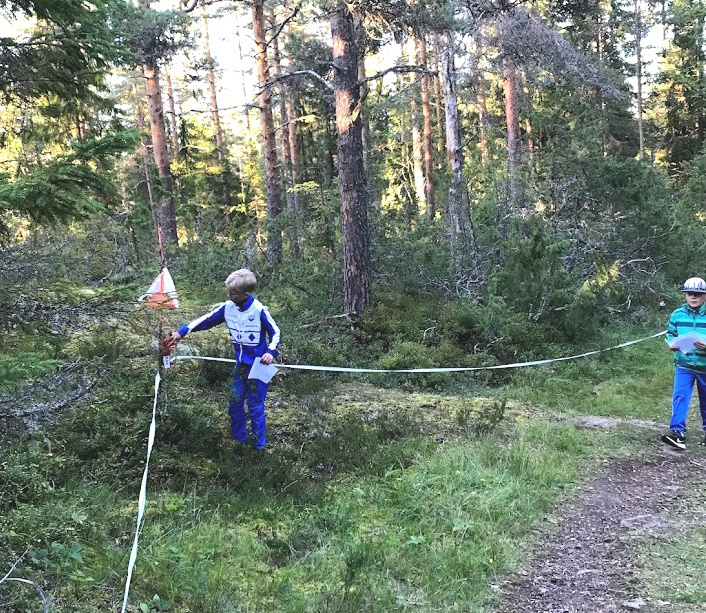 Lasten suunnistuskoulu alkaa 12.4. - ilmoittaudu mukaan!