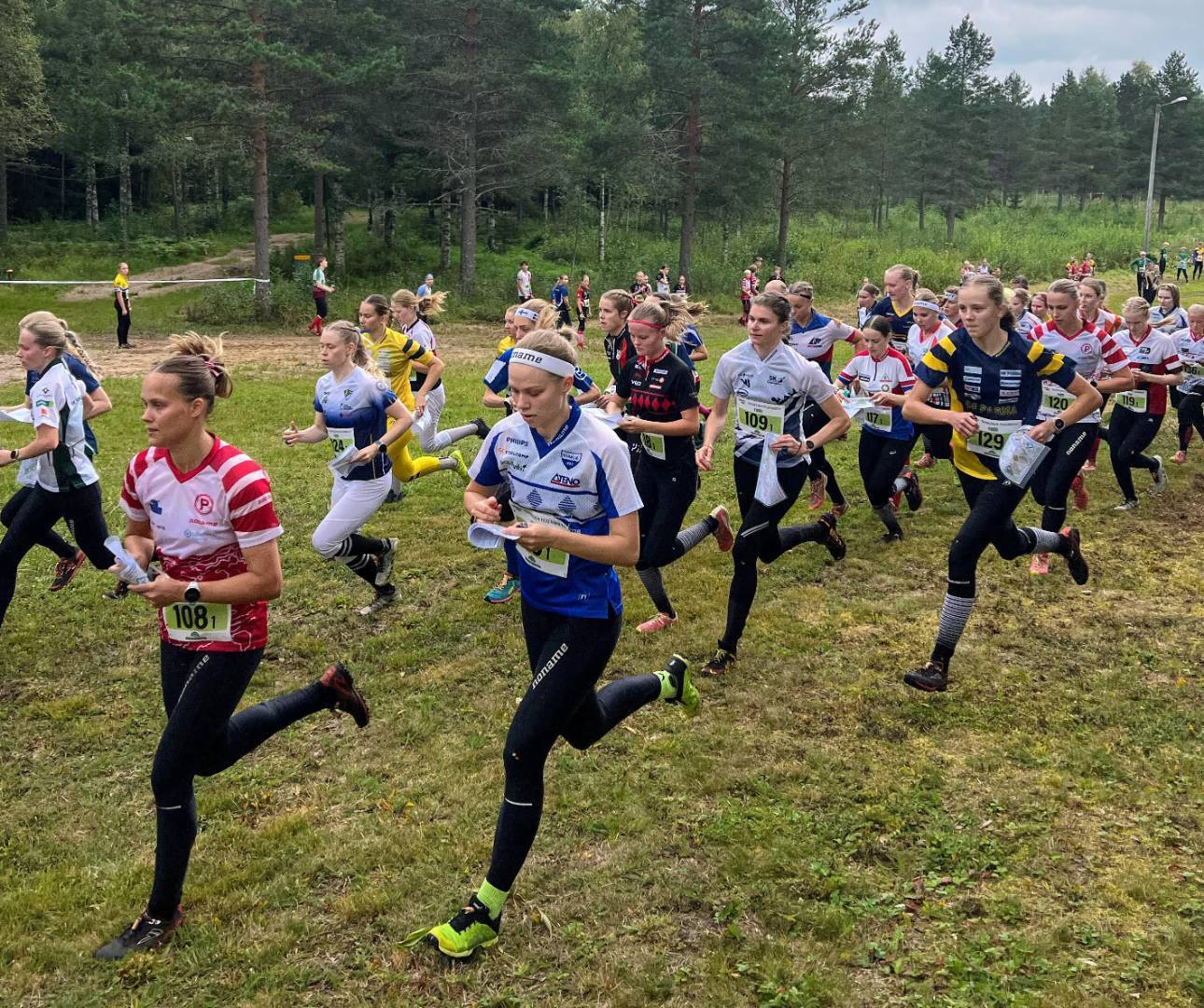 Lakeuden viestissä hyvää menoa - naiset 9. ja miehet 19.