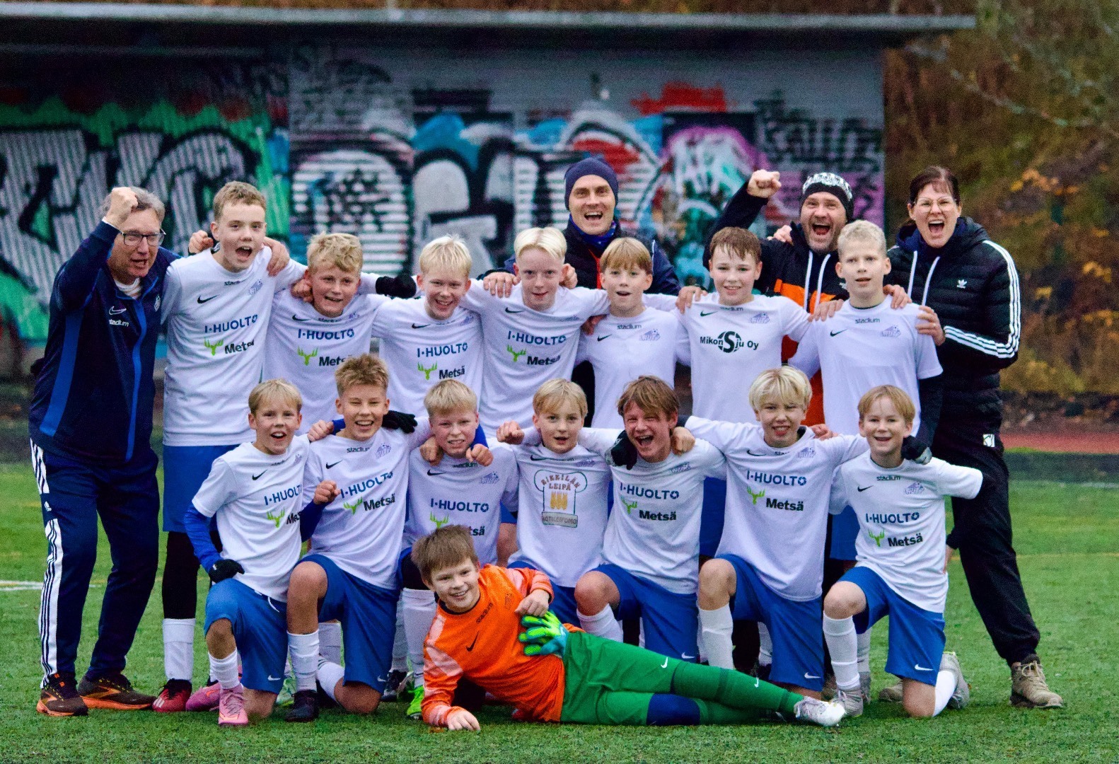 LAUTP P13 päätti kauden nousujuhliin!