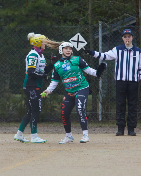 Lavettaret taipui tasaisessa kärkikamppailussa