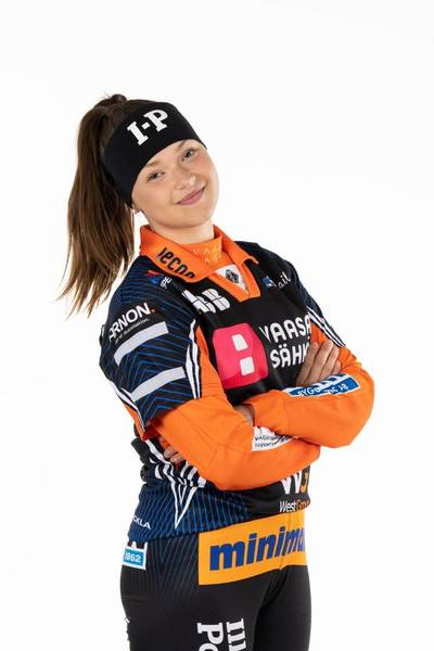 Alexandra Scheweleff kaksoisedustuksella Lavettariin!