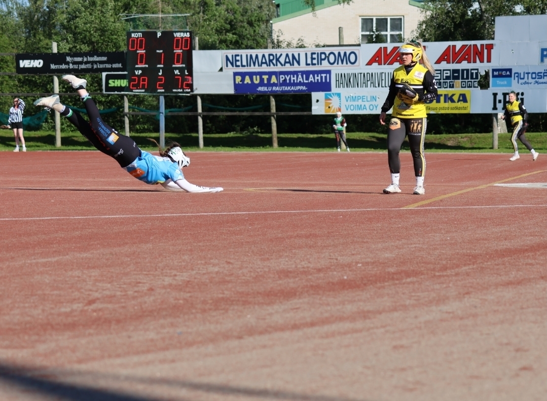 Saarikentän taika riivaa Lavettaria