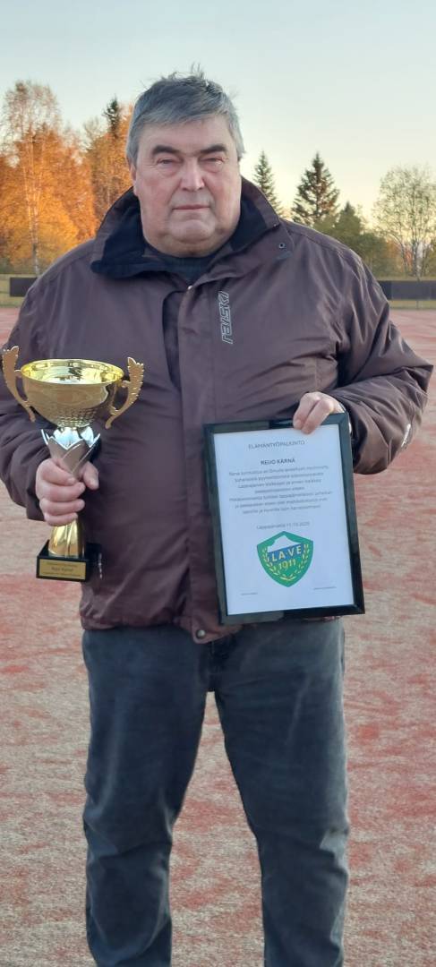 ELÄMÄNTYÖPALKINTO Reijo Kärnä