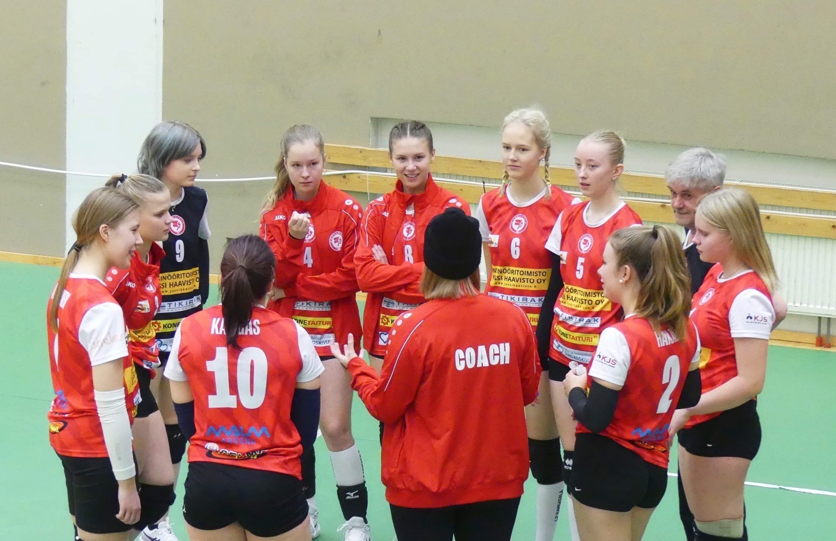 Redit pelasivat 1. pooliturnauksen Huittisissa sijoittuen toiseksi.