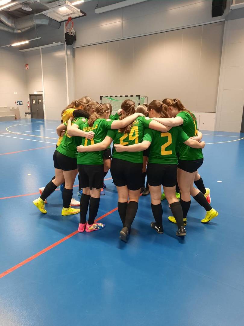Futsaljoukkue naisten neloseen