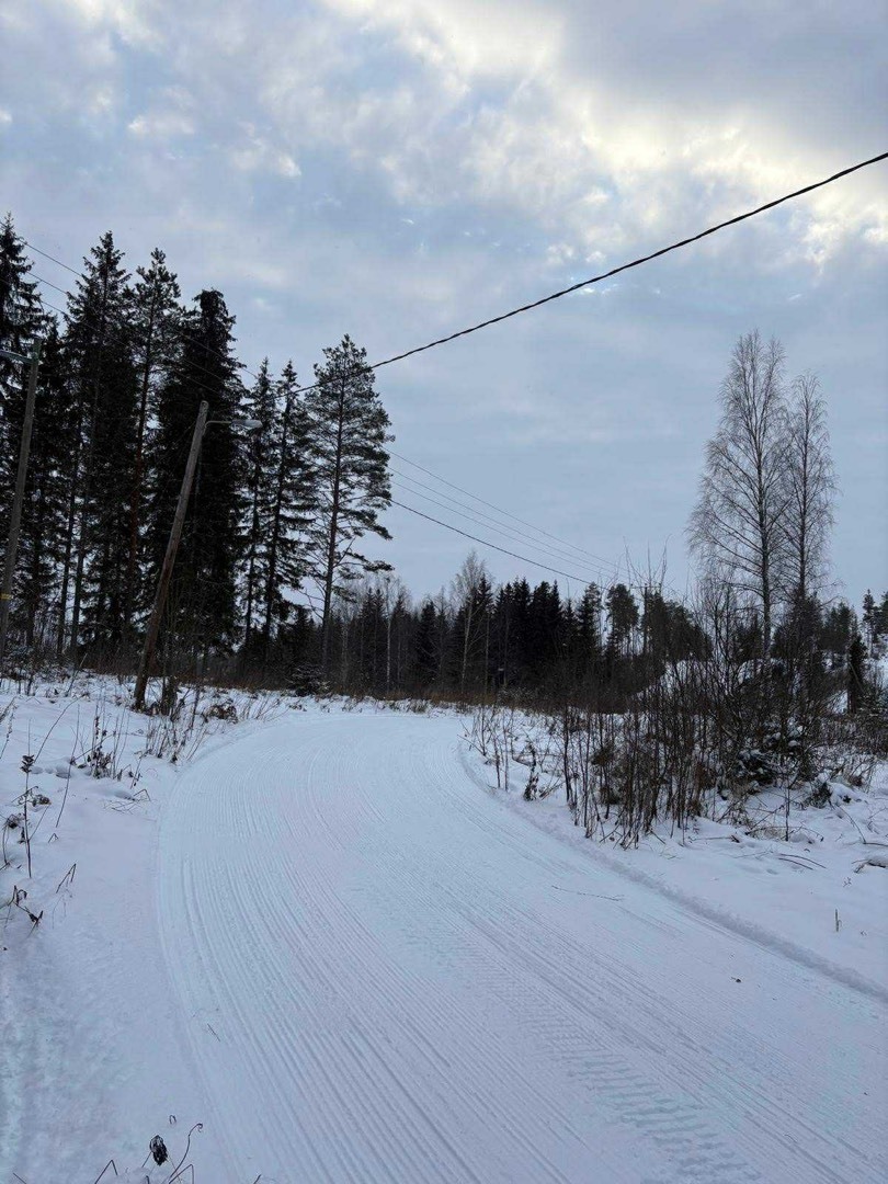 Ladun pohjaa pohjustettu!